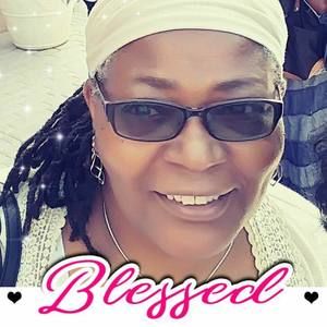 Meet your Posher, Cynthia